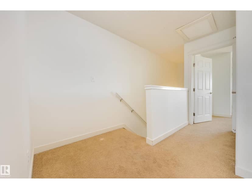 101 Sandstone Es — photo 17 of 39