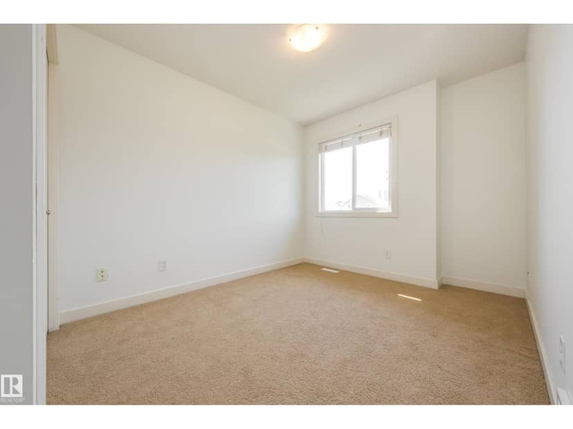 101 Sandstone Es — photo 27 of 39