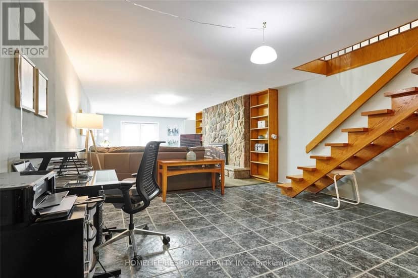 787 Sheppard Avenue — photo 12 of 22