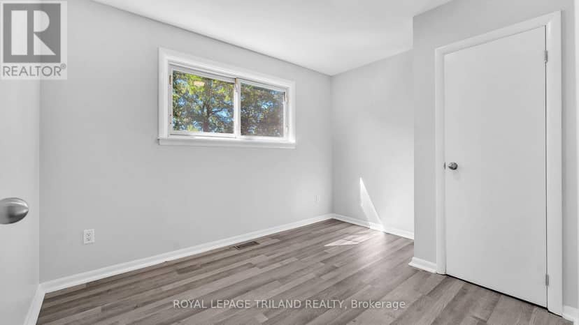 93 Manitoulin Drive — photo 12 of 23
