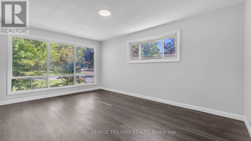 93 Manitoulin Drive — photo 8 of 23