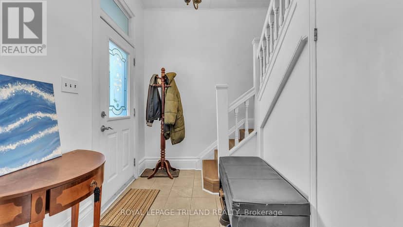 541 Nelson Street — photo 11 of 21
