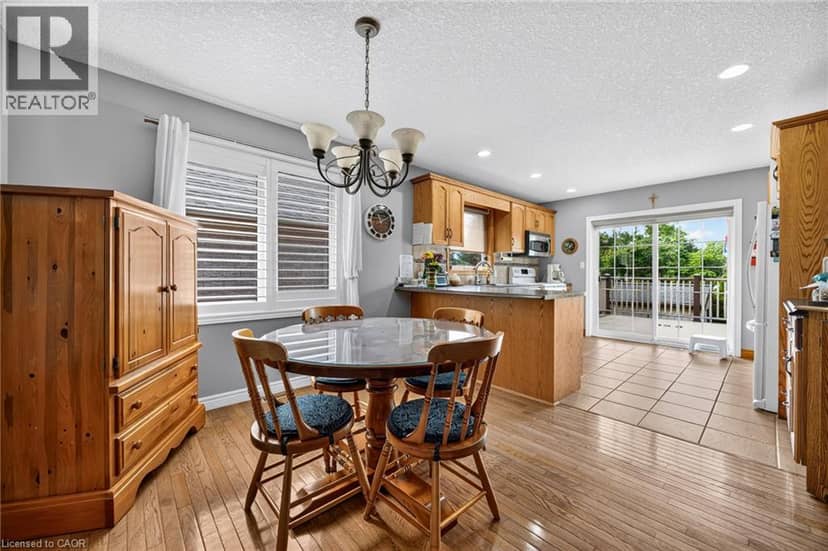 106 KINGFISHER Avenue — photo 8 of 33