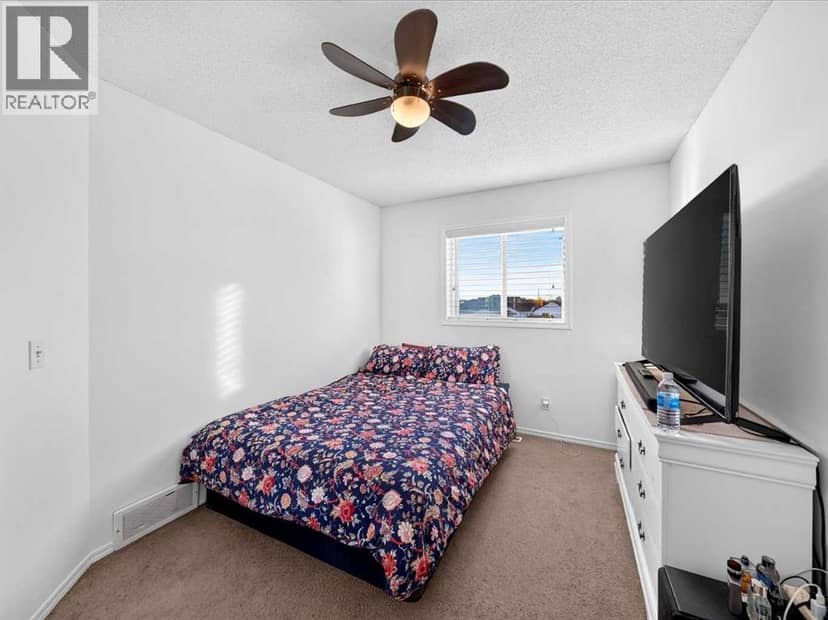 421 Martindale Drive NE — photo 33 of 40
