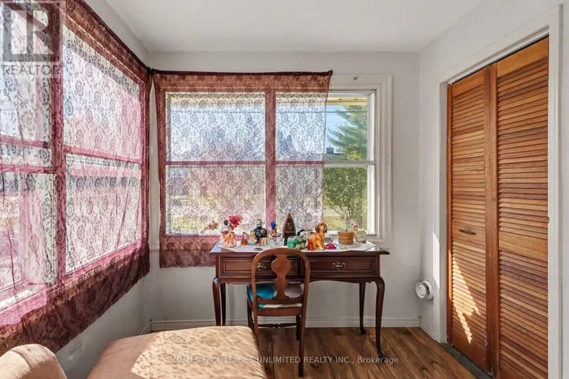 313 Country Street — photo 22 of 27