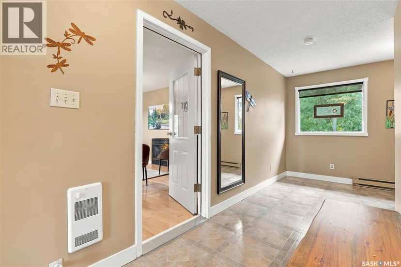 307 Broadway STREET — photo 4 of 40