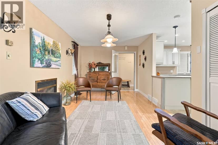 307 Broadway STREET — photo 7 of 40