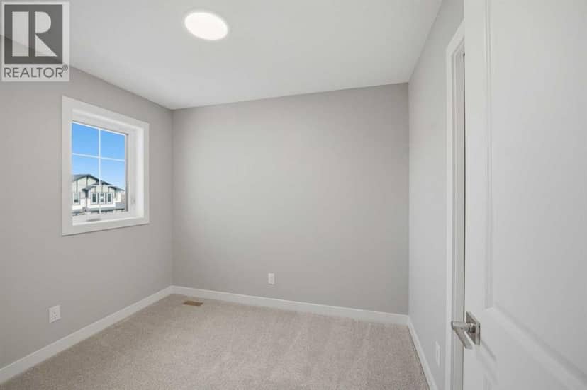 8561 Huxbury Drive NE — photo 25 of 40