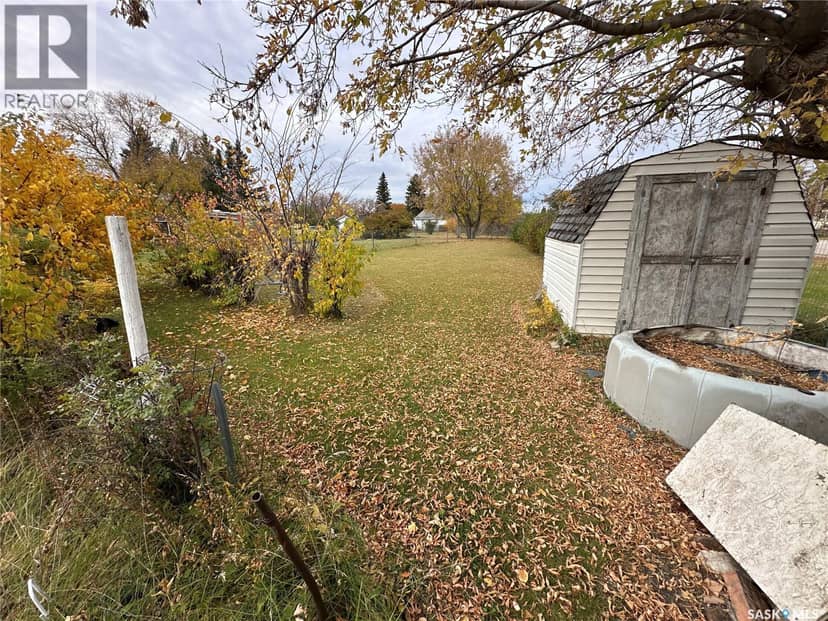 110 Railway AVENUE — photo 26 of 29