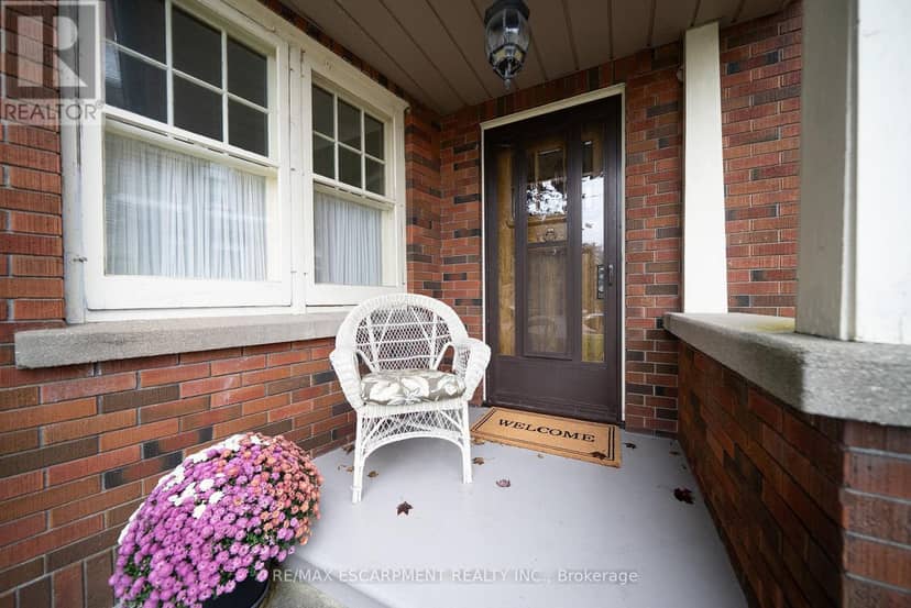 354 West Street W, Norfolk, photo 3