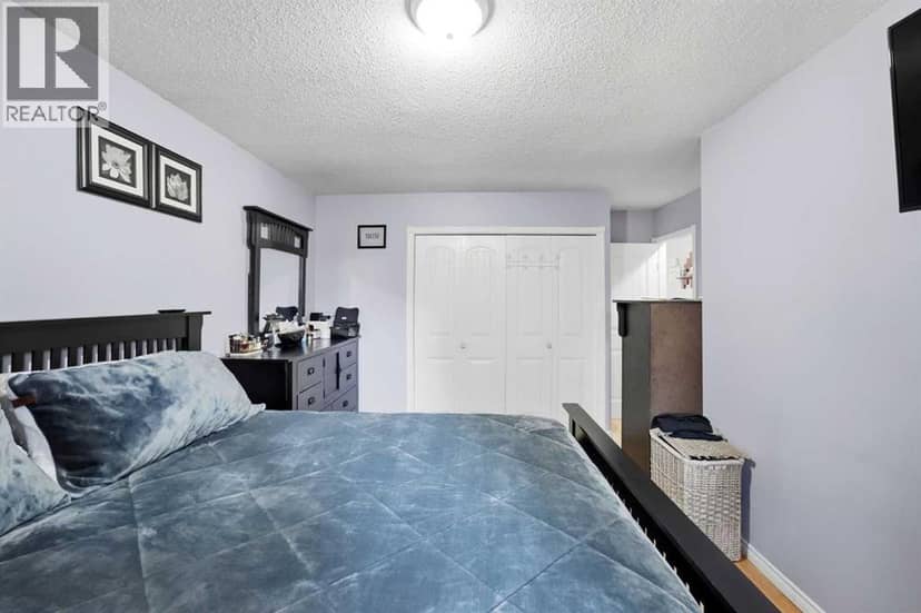 5320 57 Avenue — photo 22 of 36