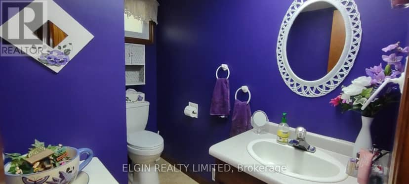 219 Brentwood Crescent — photo 17 of 39
