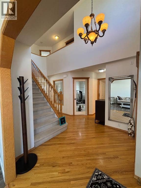 513 Sierra Madre Court SW, Calgary, photo 5