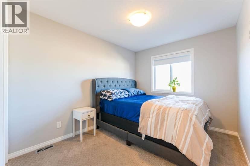 230 Hillcrest Square SW — photo 25 of 40