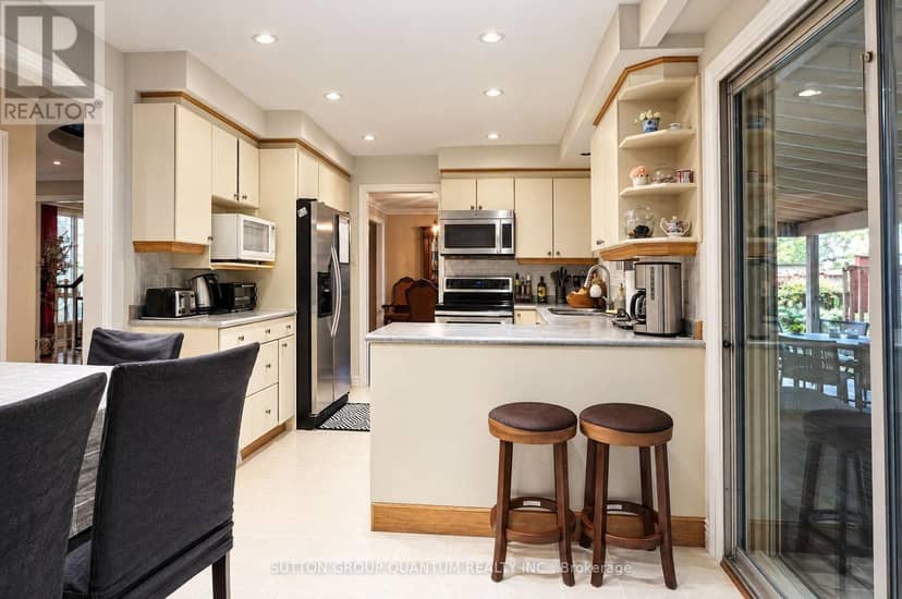 1005 Fredonia Drive, Mississauga, photo 7