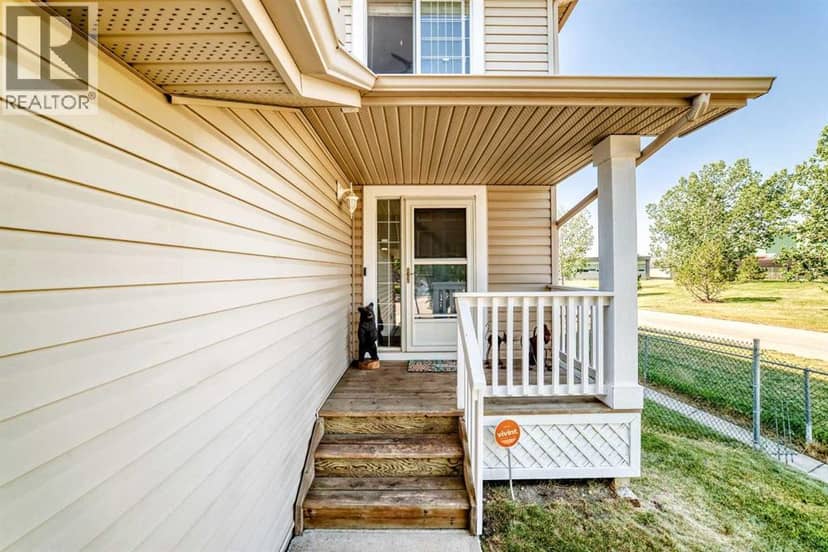 124 WEST LAKEVIEW Drive, Chestermere, photo 3