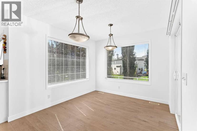 124 WEST LAKEVIEW Drive — photo 17 of 40