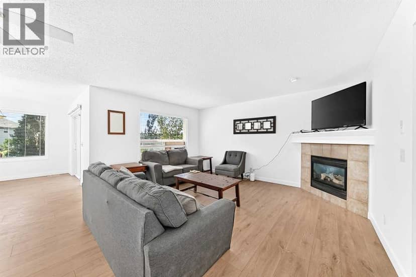 124 WEST LAKEVIEW Drive, Chestermere, photo 7