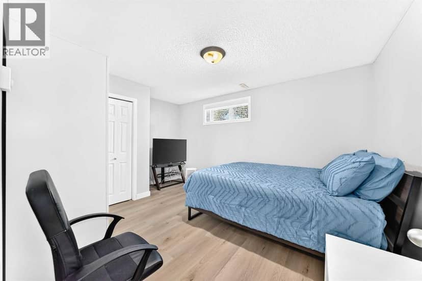 124 WEST LAKEVIEW Drive — photo 32 of 40