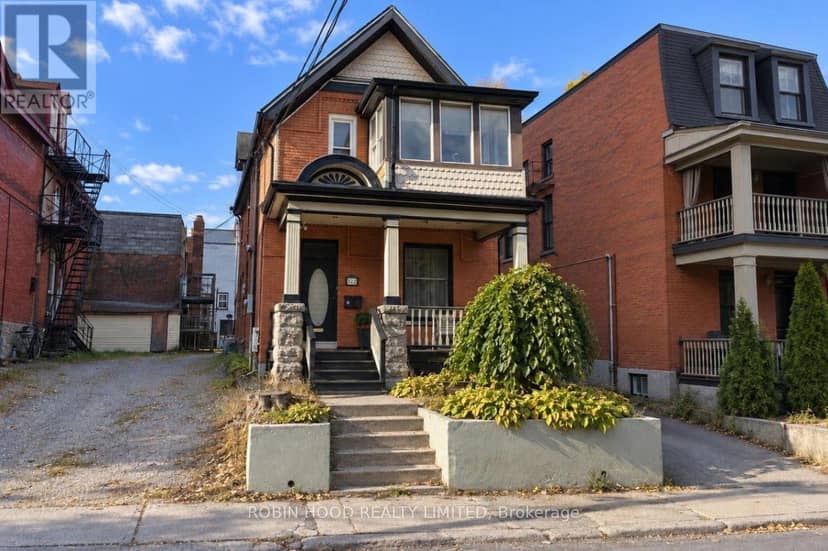 322 Lyon Street N, Ottawa