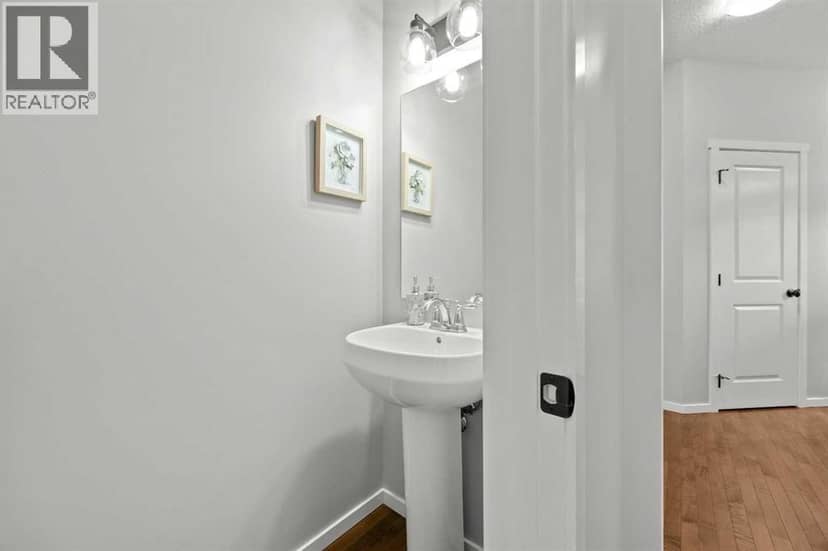 34 Walgrove Terrace SE — photo 13 of 40