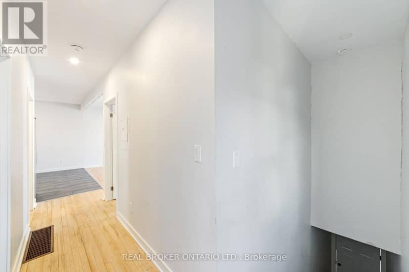 208 Mary Street — photo 15 of 29