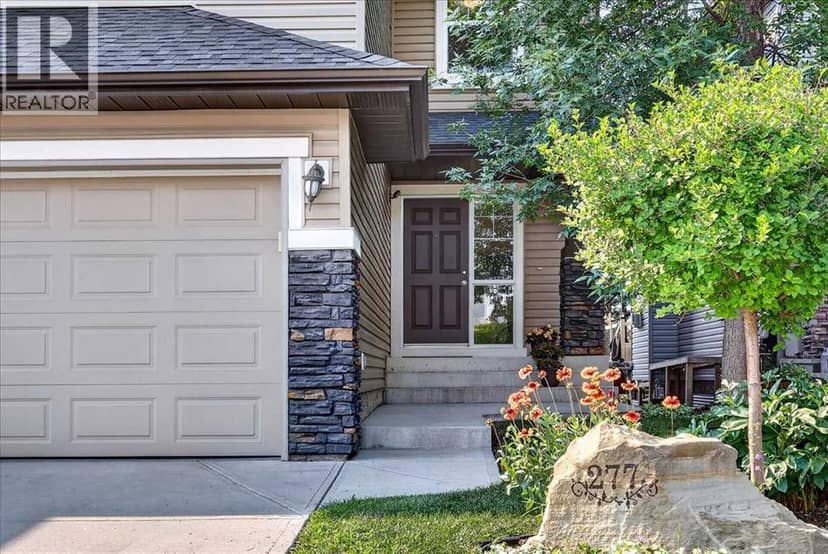 277 Evermeadow Avenue SW, Calgary, photo 2