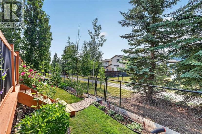 277 Evermeadow Avenue SW — photo 15 of 40