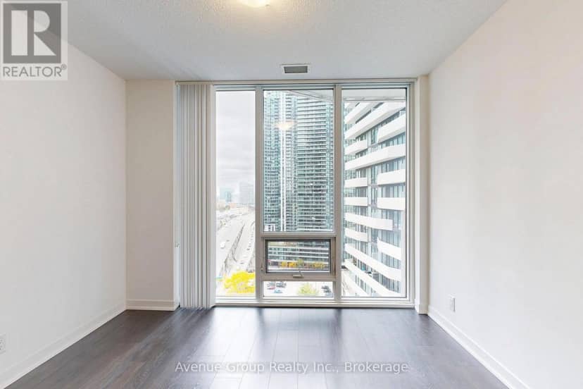 1705 - 100 Harbour Street — photo 16 of 40