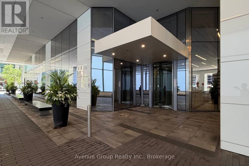 1705 - 100 Harbour Street — photo 3 of 40
