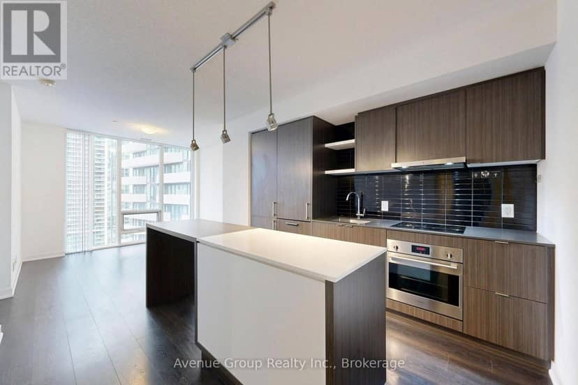 1705 - 100 Harbour Street — photo 6 of 40