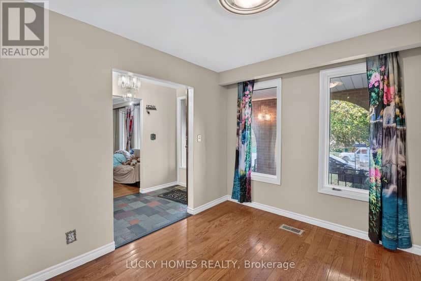 3061 Lloyd George Boulevard — photo 21 of 40