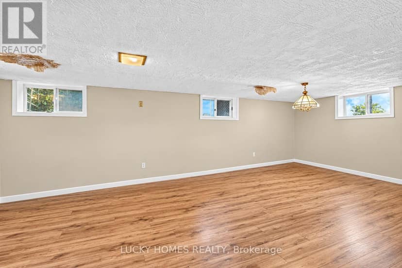 3061 Lloyd George Boulevard — photo 35 of 40