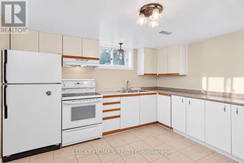 3061 Lloyd George Boulevard — photo 40 of 40