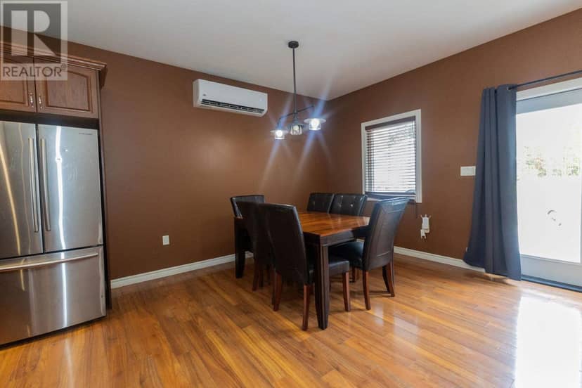 100 Bay ST — photo 9 of 32