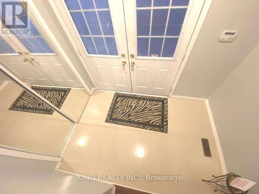 72 Baylawn Circle S, Brampton, photo 4