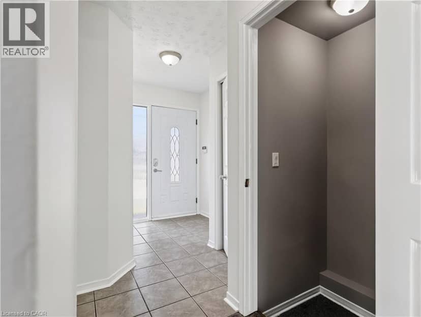 211 MORTON Street — photo 15 of 40