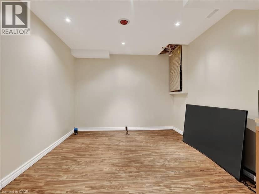211 MORTON Street — photo 33 of 40