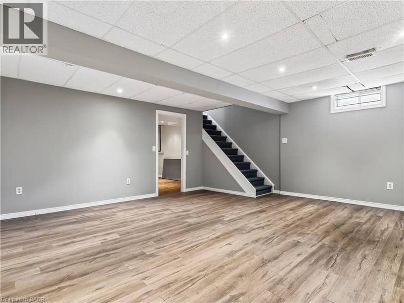 211 MORTON Street — photo 29 of 40