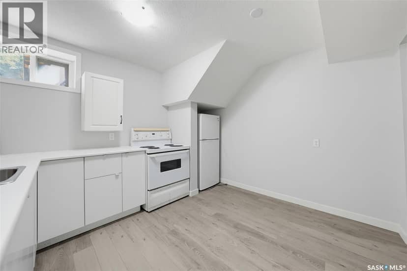 1405 Cumberland AVENUE S — photo 17 of 40