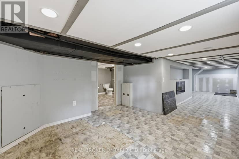218 Lake Street — photo 27 of 32