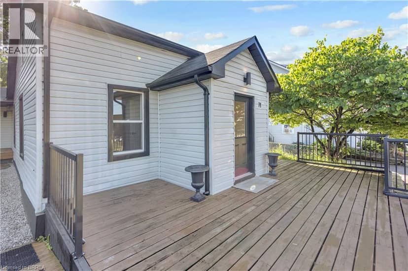 71 KENT Street N, Simcoe, photo 3