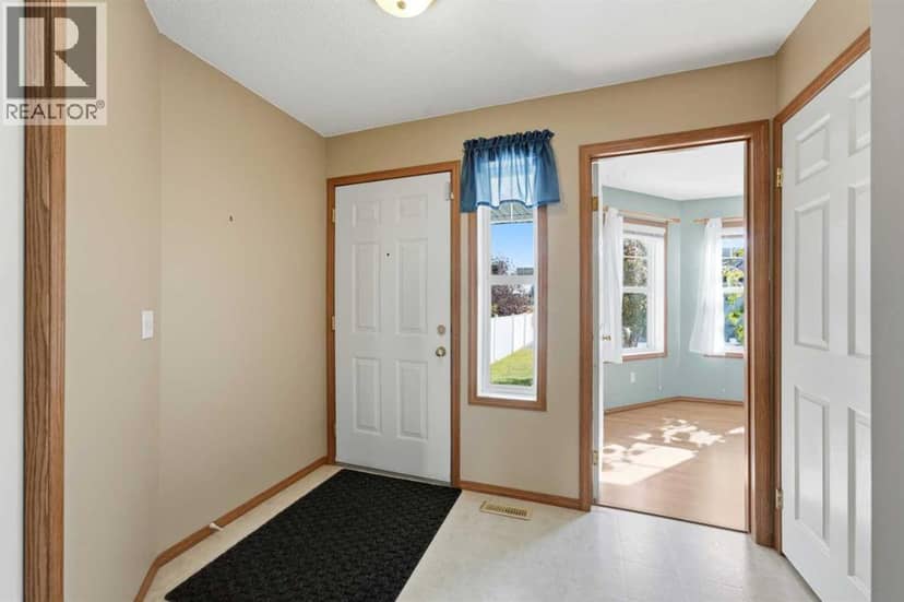 216 Jenkins Drive, Red Deer, photo 3