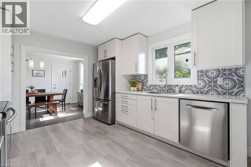 670 THOMPSON Road — photo 18 of 40