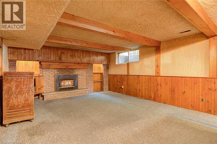 8 BONNYLYN Drive — photo 24 of 39