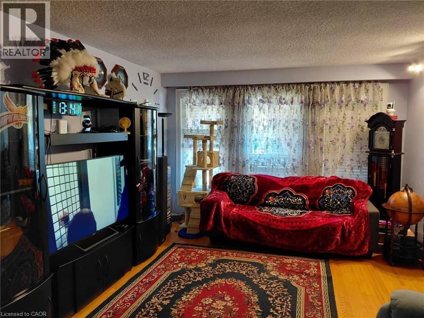 244 GUILDWOOD Drive — photo 9 of 36