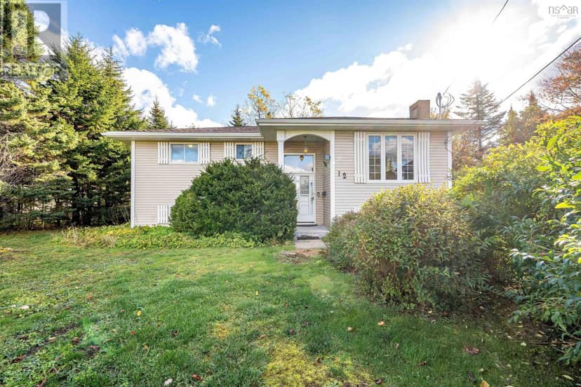 12 Ivylea Crescent — photo 1 of 30