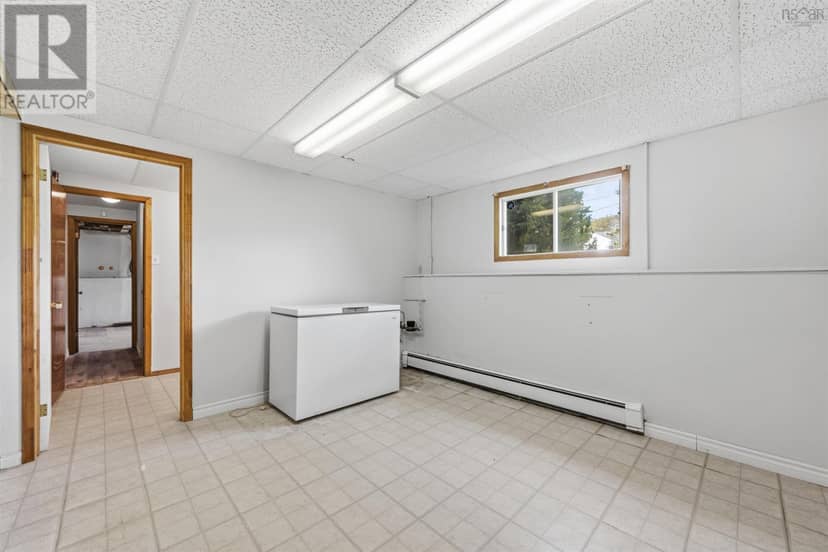 12 Ivylea Crescent — photo 19 of 30