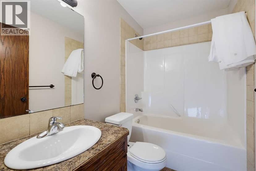 124 Kentwood Drive — photo 12 of 27