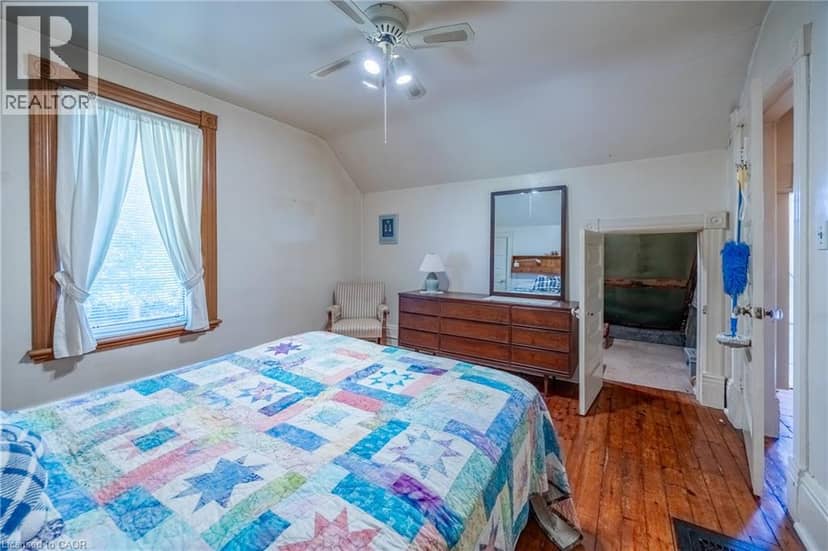 33 PALMERSTON Avenue — photo 22 of 37